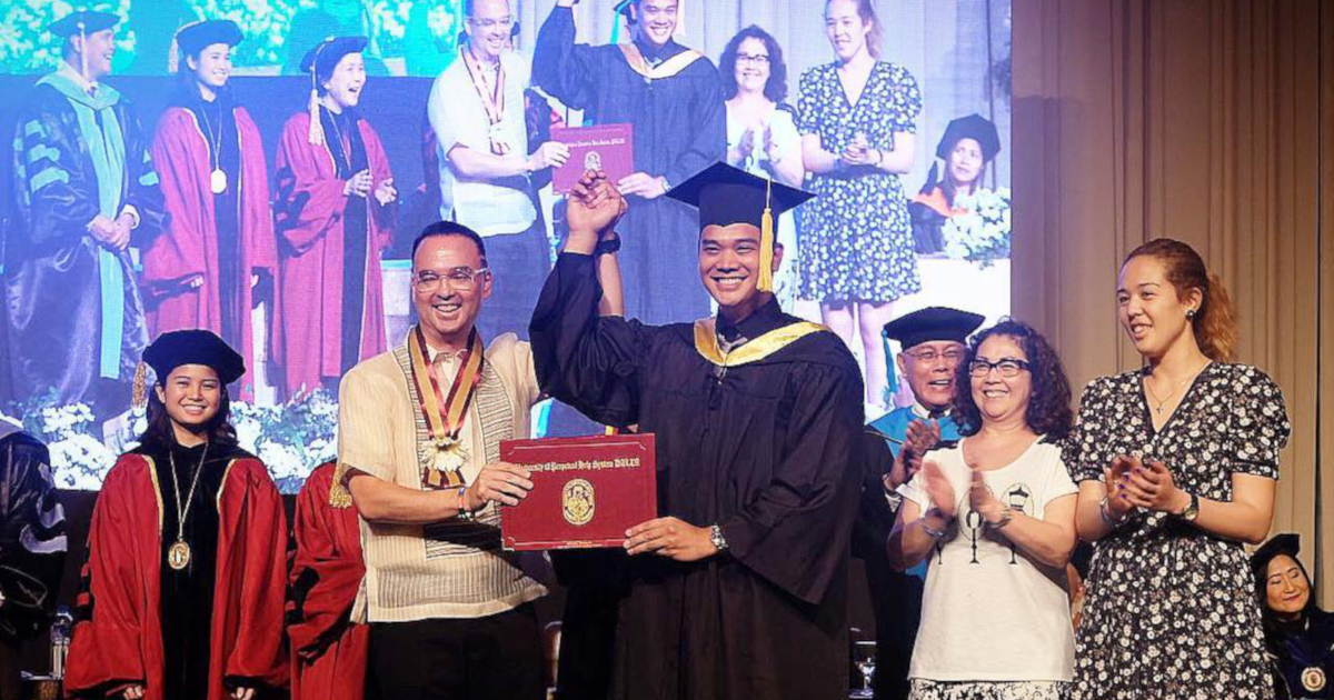 Jeremy Marquez Graduates College