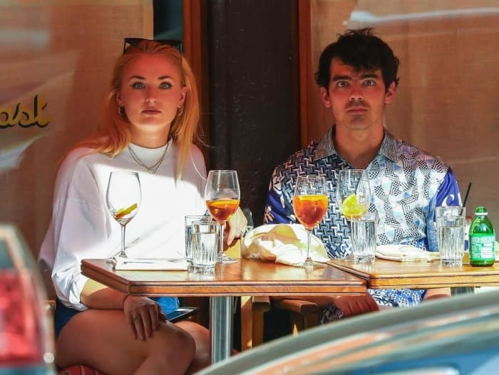 Joe Jonas Sophie Turner Paparazzi 2