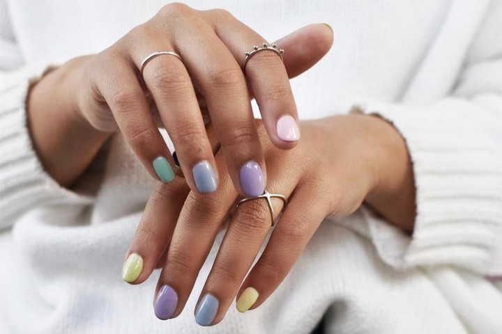 Multicolored Pastel Nail Trend