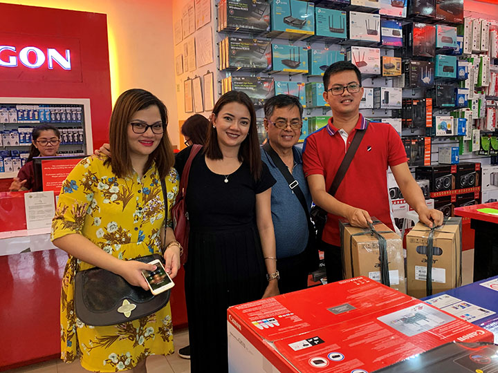 Maybank iSave iShop iFly Promo Shopping Spree Father Porfirio Colon