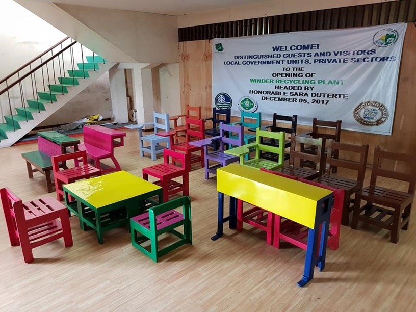 Filipino engineer uses plastic garbage to create school chairs 3 chair