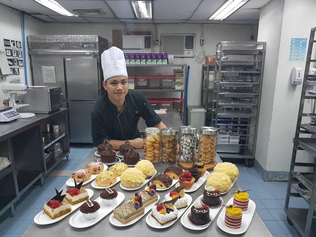 19 Filipino Chefs Who Will Make You Drool 6 Arwin Abracia