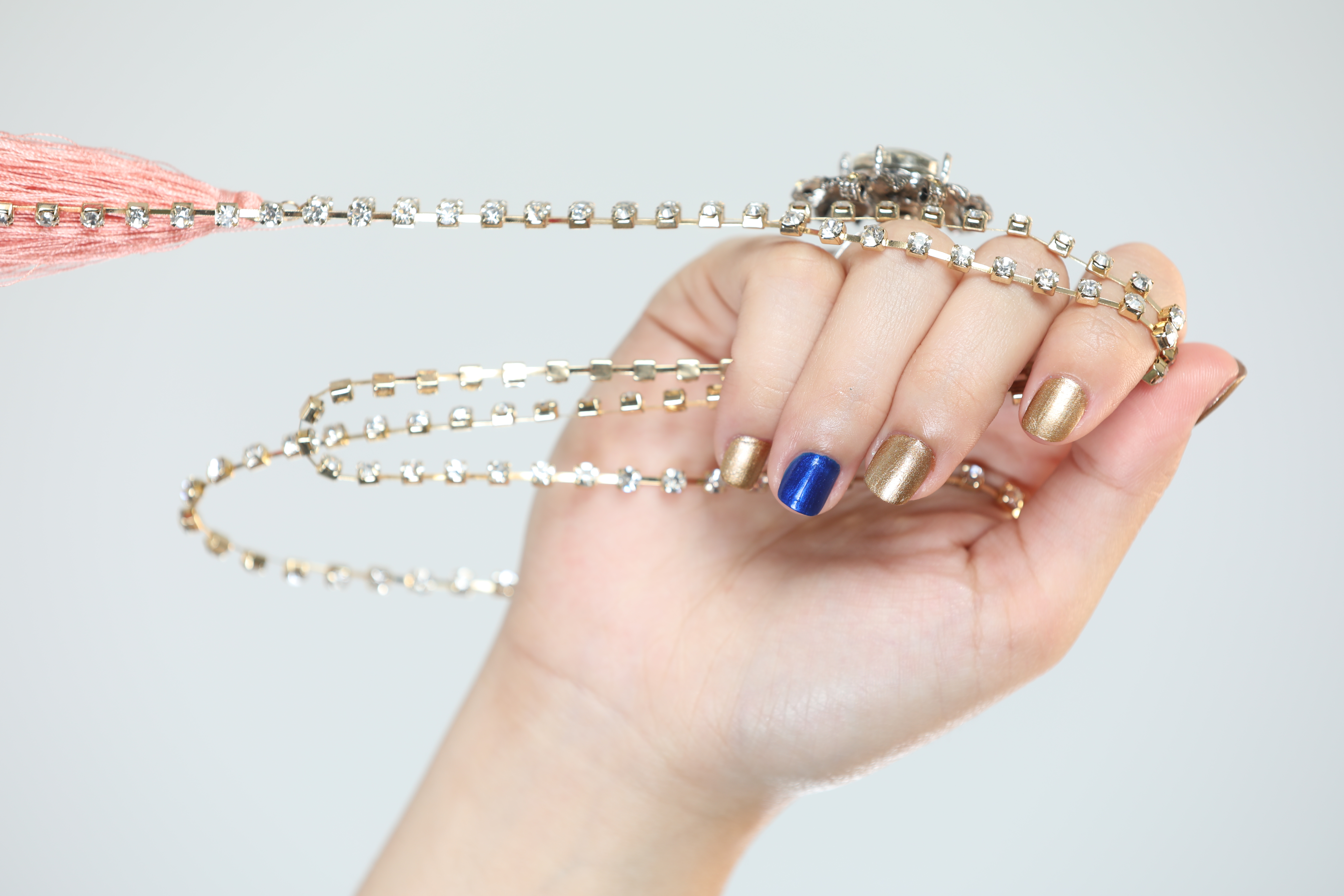 Beautify your nails with Caronia