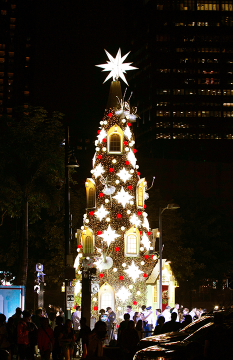 BGC Aglow Fairytale tree 1