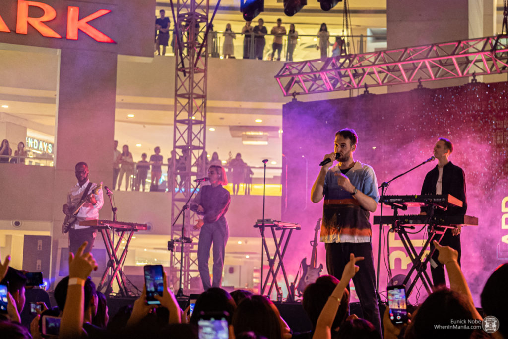Honne and joan Live in Manila 009