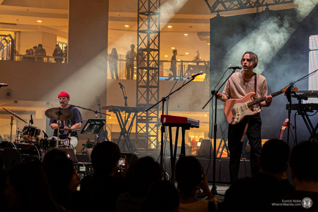 Honne and joan Live in Manila 023