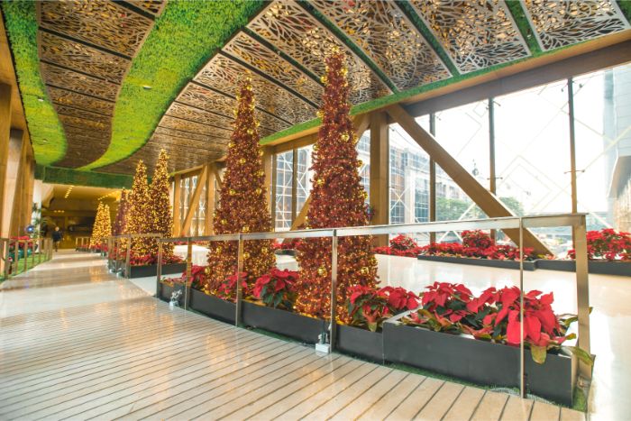 LOOK: This “Instagram-able” Destination in Manila Dazzled This Holiday Season 4 Link Bridges to Grand Wing 1