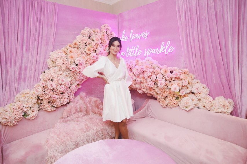 Sarah Lahbati bridal shower