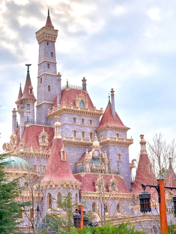 Enchanted Tale of Beauty and the Beast Castle 2