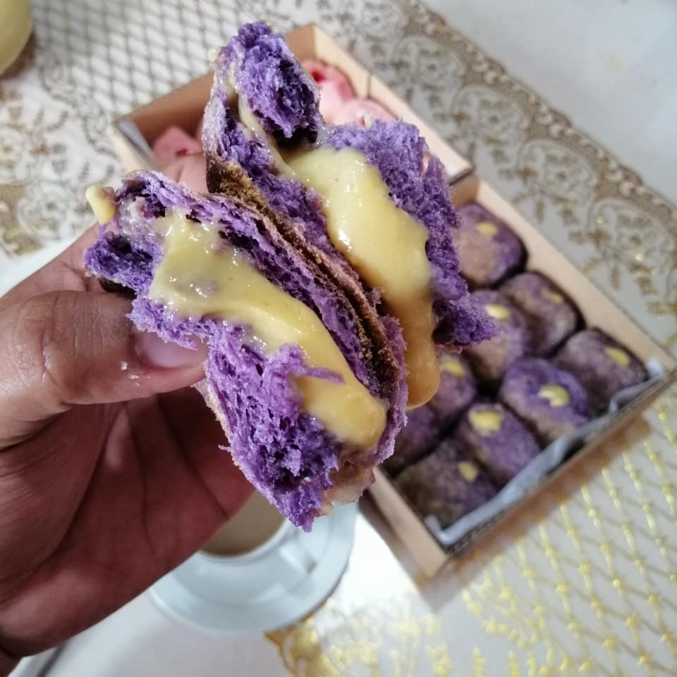 khevin cake factory ube pan de yema strawberry cream pandesal 4
