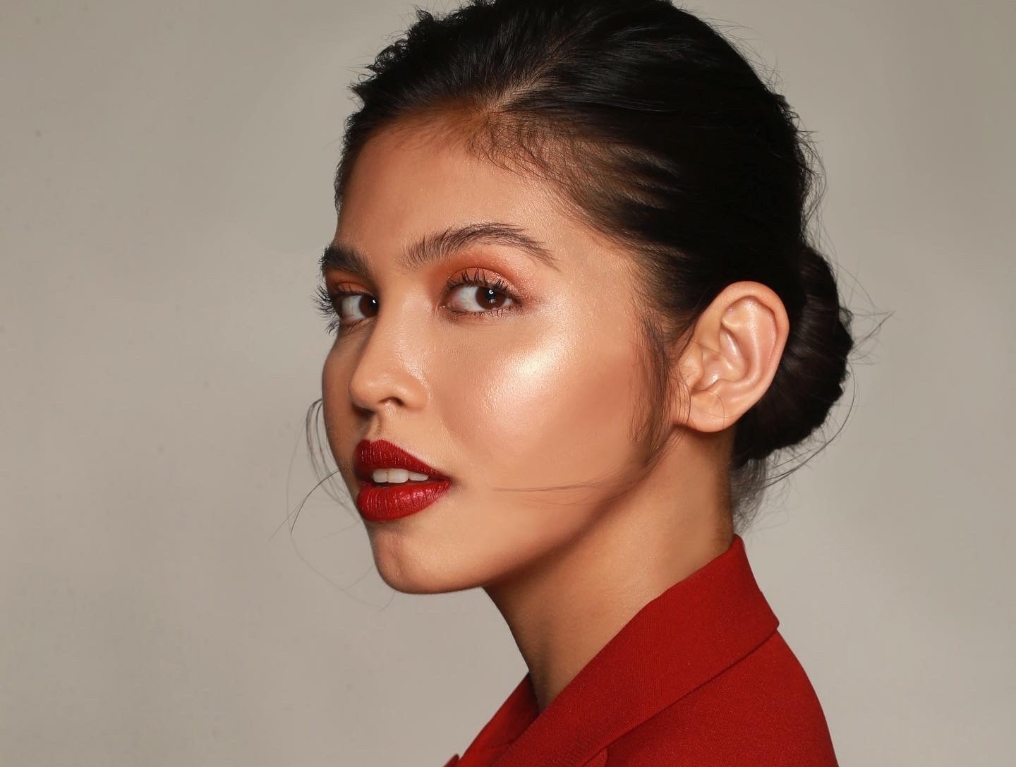 Maine Mendoza Becomes Victim Of Fake Video Scandal Agency To Sue People Sharing It When In Manila