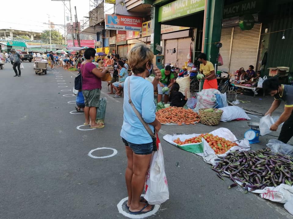 cebu market social distancing