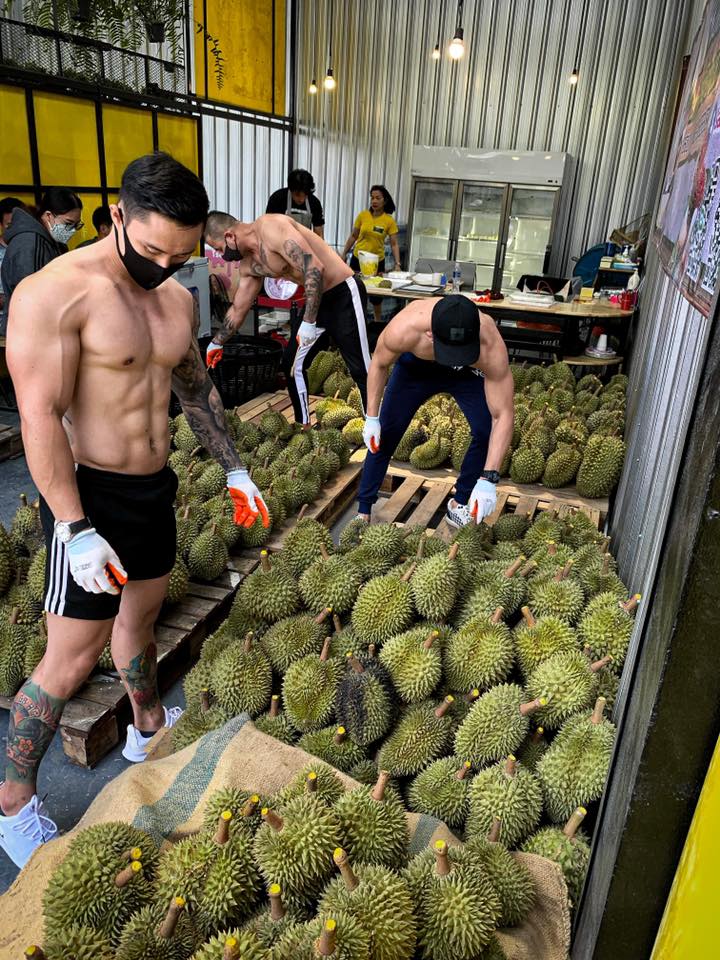 durian gym trainers 3