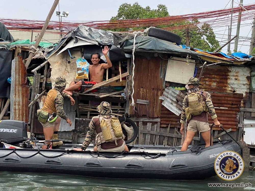 philippine navy baseco relief 3