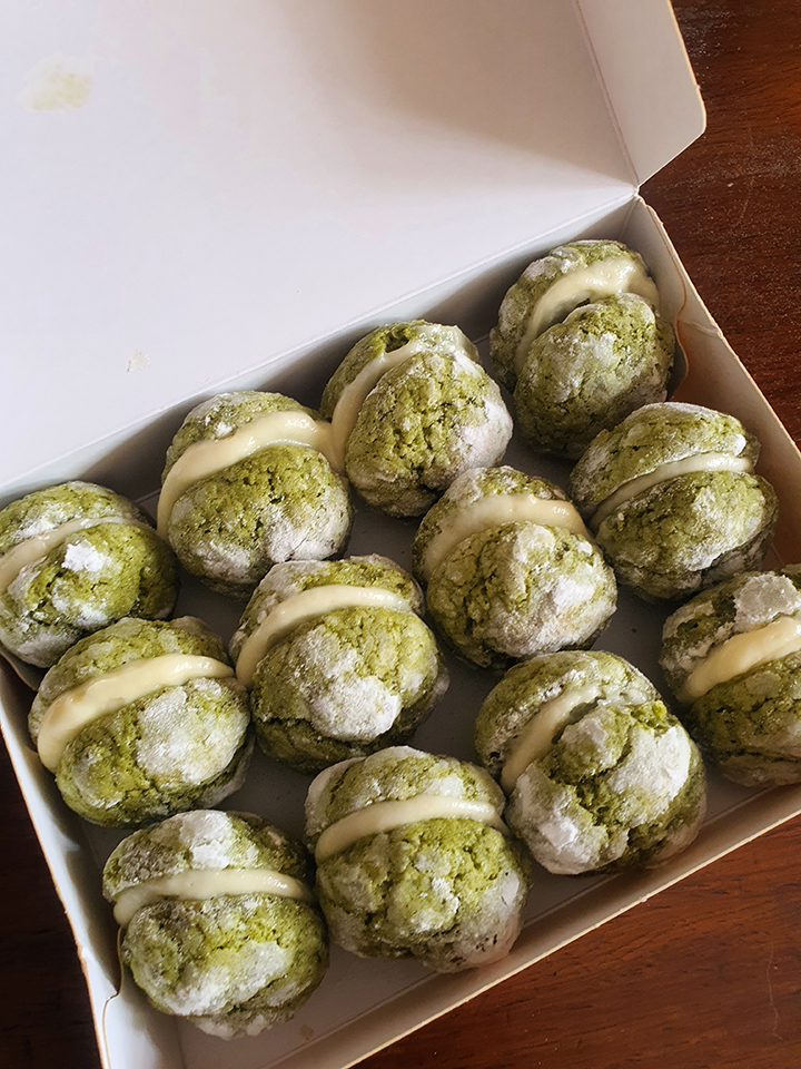 Find Your Matcha Matcha with Cream Cheese Crinkles