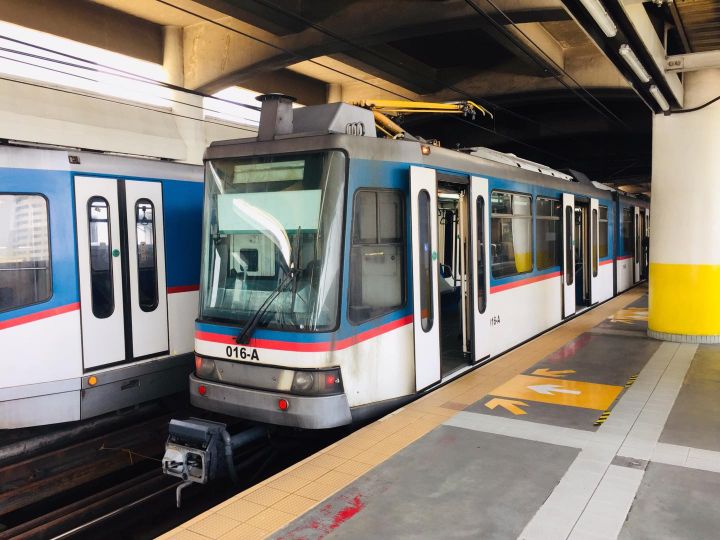 MRT 3 EDSA Metro Manila Train