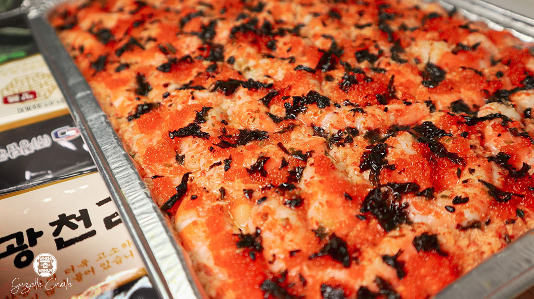 This sushi bake is generously topped with prawns! 2 sushi bake 4