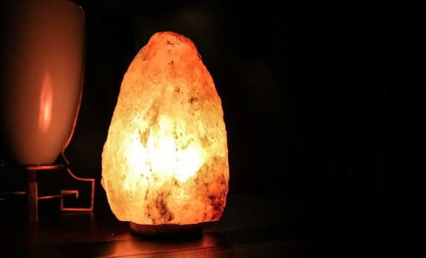 himalayan salt lamp