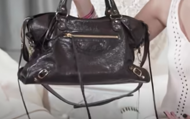 Kathryn Bernardo Shares Her Favorite Designer Bags (Plus Tips!) 10 Kathryn Bernardo Designer Bags Collection 10