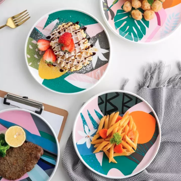 These Beach-Inspired Dinnerware Sets Will Brighten Up Your Rainy Days 2 tropical plates