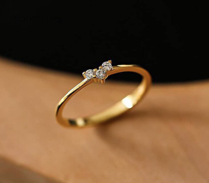 minimalist heart ring