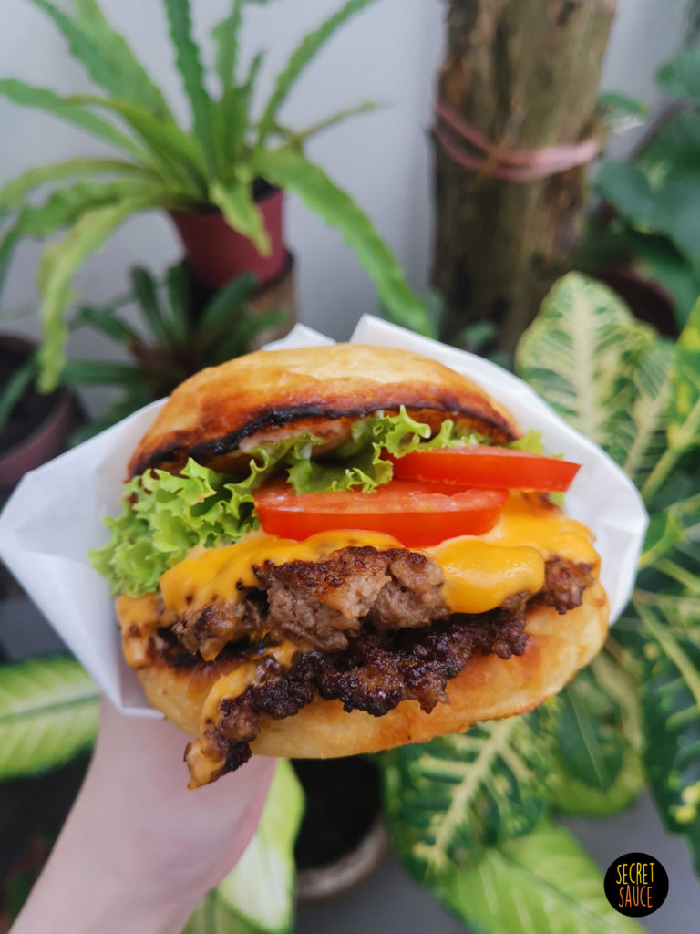 11 Cheeseburgers You Need to Try Right Now 7 Cheeseburger Photo 1 Secret Sauce MNL