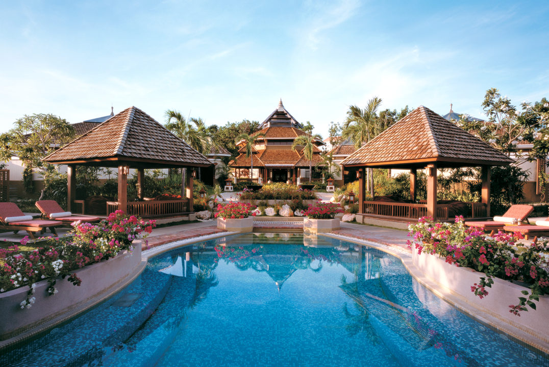 Vitality Pool at CHI The Spa 01 Shangri Las Mactan Resort and Spa Cebu e1662979367200