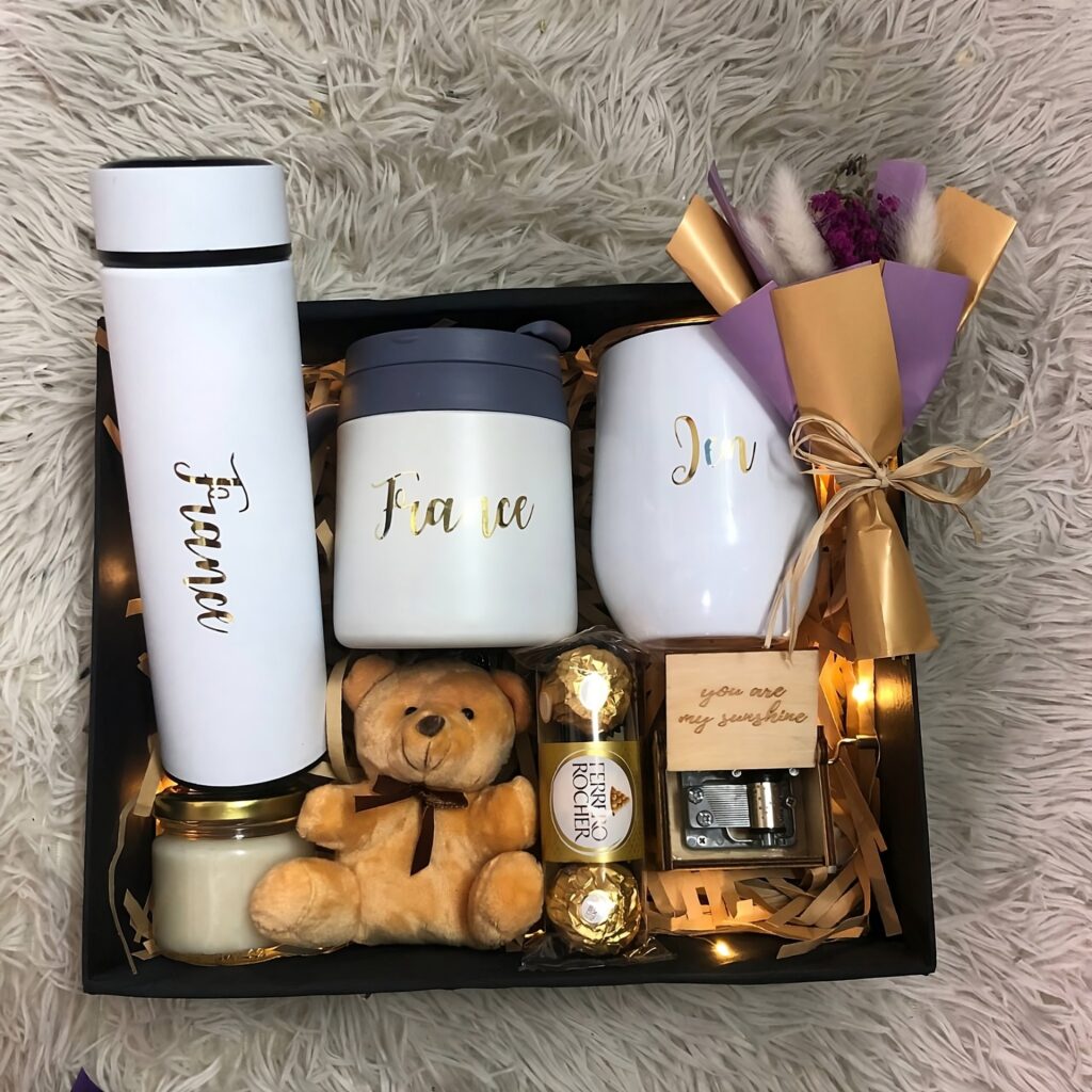 D&L Gift Box