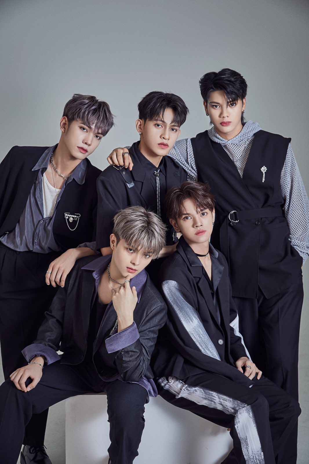 MLD Entertainment Introduces Another All-Filipino Boy Group New:ID