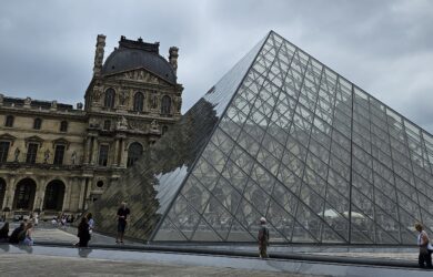 Louvre Museum Tour How to Get Louvre Tickets Louvre Museum Pyramid thumbnail
