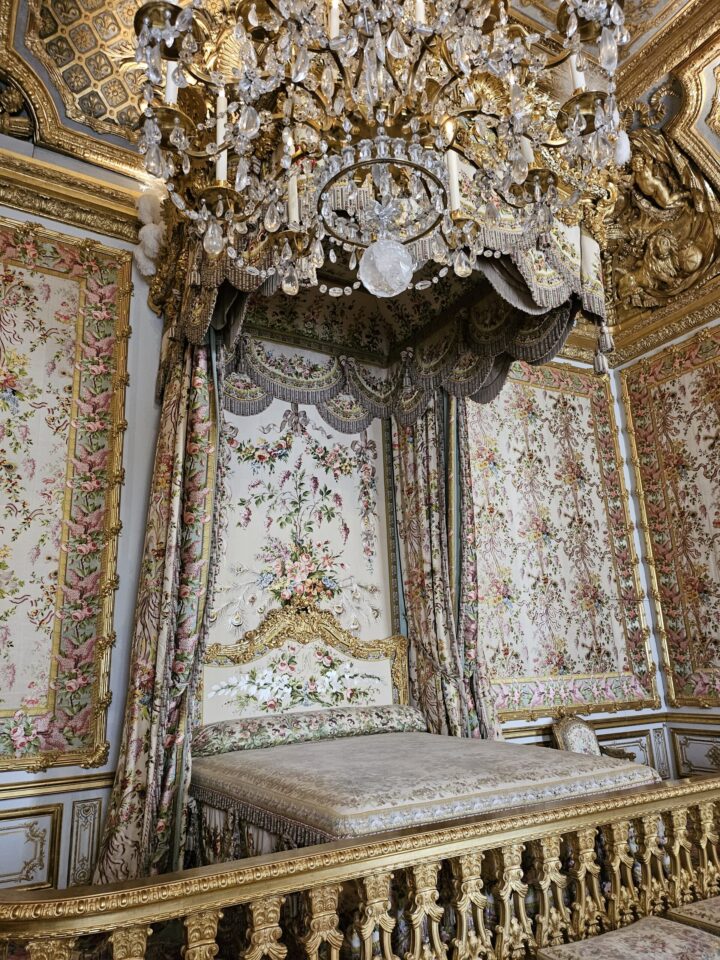 Saan Makakabili ng Versailles Tickets Bedroom