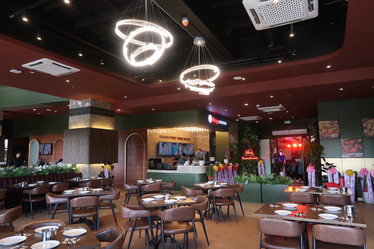 Attention, K-Lovers: BB.Q Chicken's Biggest Branch in Metro Manila is Now Open 2 BB.Q Chicken's Biggest Branch in Metro Manila