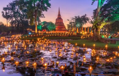 (c) Thinapob | Loy Krathong is one of the most beautiful festivals in Thailand