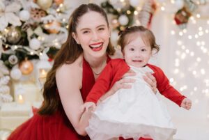LOOK: Jessy Mendiola and Luis Manzano Share Beautiful Christmas Family Photos 7 Jessy Mendiola and Luis Manzano christmas family shoot
