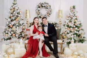 LOOK: Jessy Mendiola and Luis Manzano Share Beautiful Christmas Family Photos 8 Jessy Mendiola and Luis Manzano christmas family shoot