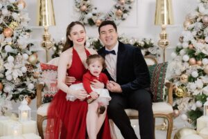Jessy Mendiola and Luis Manzano christmas family shoot