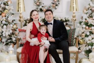 LOOK: Jessy Mendiola and Luis Manzano Share Beautiful Christmas Family Photos 5 Jessy Mendiola and Luis Manzano christmas family shoot