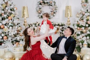 LOOK: Jessy Mendiola and Luis Manzano Share Beautiful Christmas Family Photos 10 Jessy Mendiola and Luis Manzano christmas family shoot