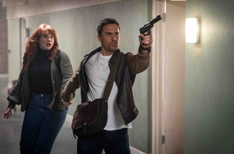 Bryce Dallas Howard and Sam Rockwell in ARGYLLE