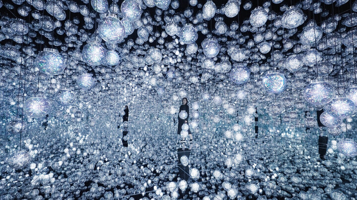 rsz bubble universe physical light bubbles of light wobbling light and environmental light © teamlab