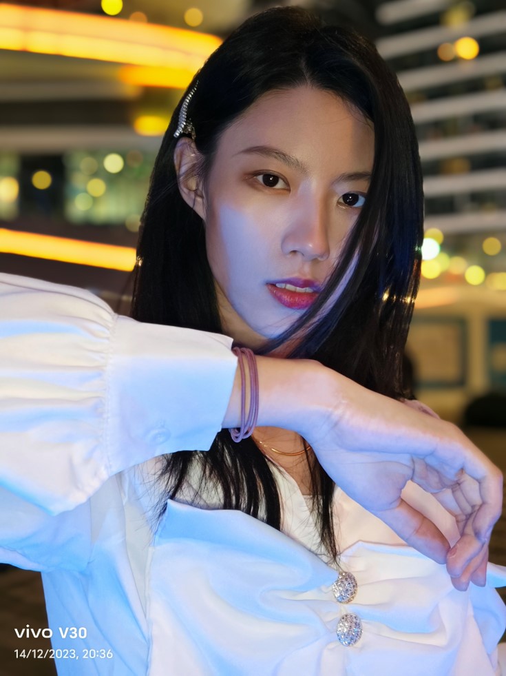 See the Night in New Aura Light 3.0 with Most Awaited vivo V30 3 Aura Light On