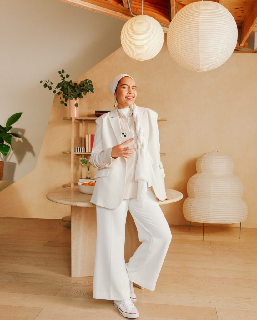 Yuna in Dewi Relaxed Blazer Ivory Ivy Satin Button Down Shirt Oat and Yuna Tailored High Rise Pants White 1