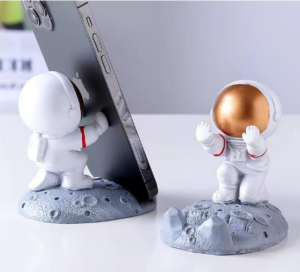 Astronaut phone holder
