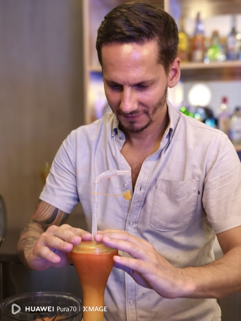 Capture the Most Beautiful Moments With the HUAWEI Pura 70 6 HUAWEI Pura 70 Bartender