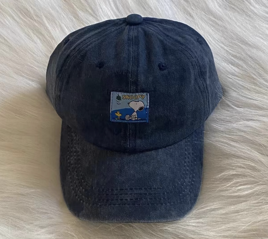 14 Gifts Under ₱500 for People Who Love Snoopy 12 snoopy baseball cap