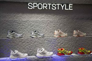 Salomon Opens in Shangri-La Plaza 2 Salomon Shangri-La Plaza