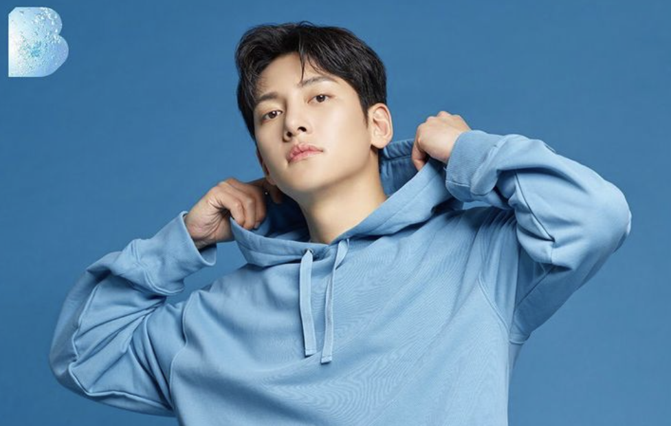 Ji Chang-wook in Manila Bench