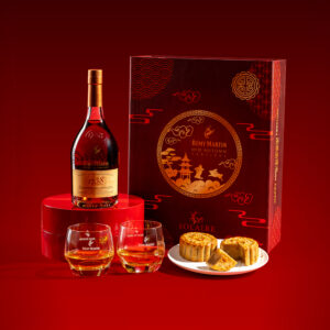 These Exquisite Mooncakes Are Perfect for Mid-Autumn Festival and Beyond 2 Solaire Resort - Remy Martin 1738 Beverage Set