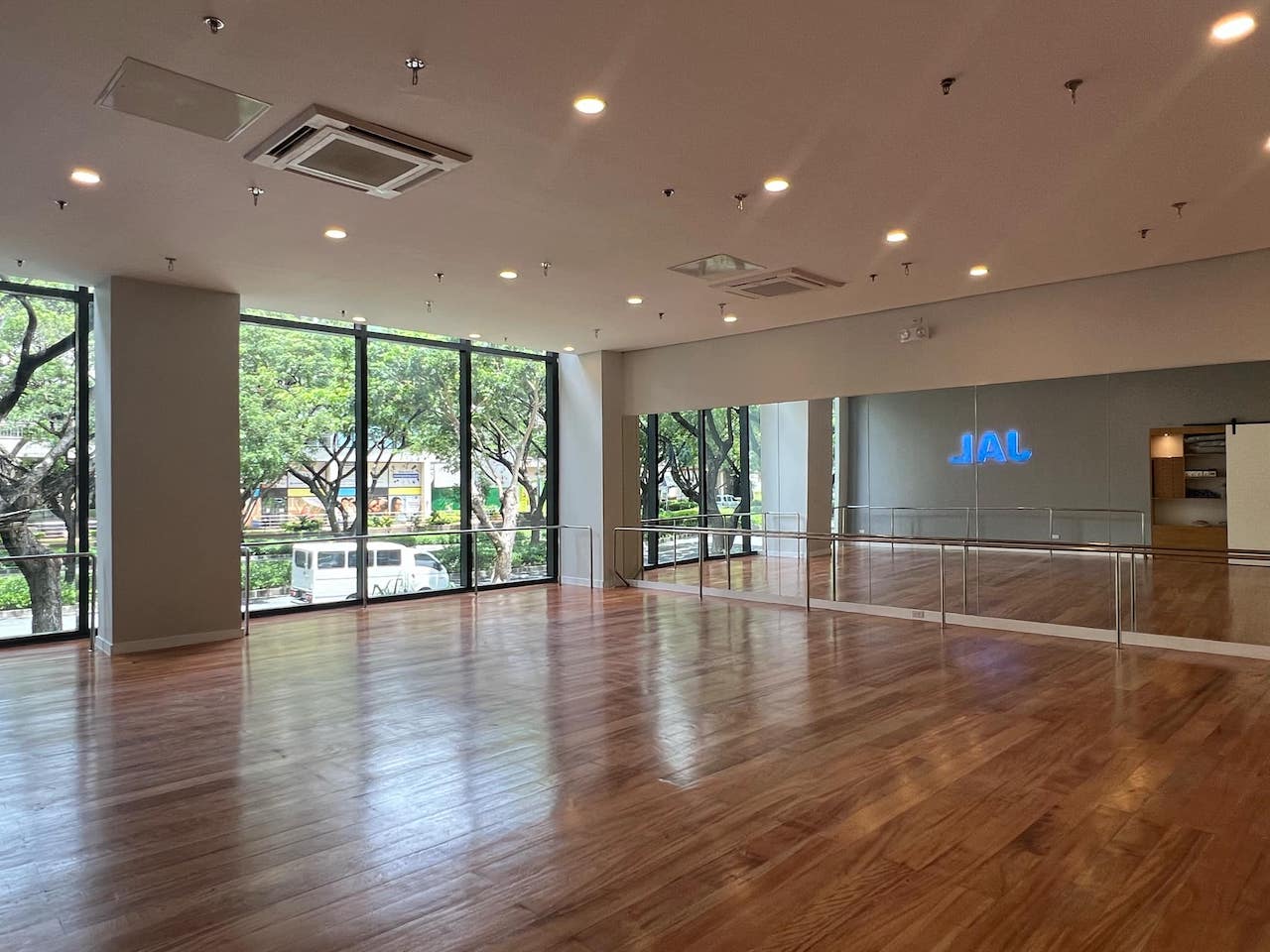 Jal Yoga Opens First Studio in the Philippines – Here’s a Quick Tour! 4 Jal Yoga Opens First Studio in the Philippines – Here’s a Quick Tour!
