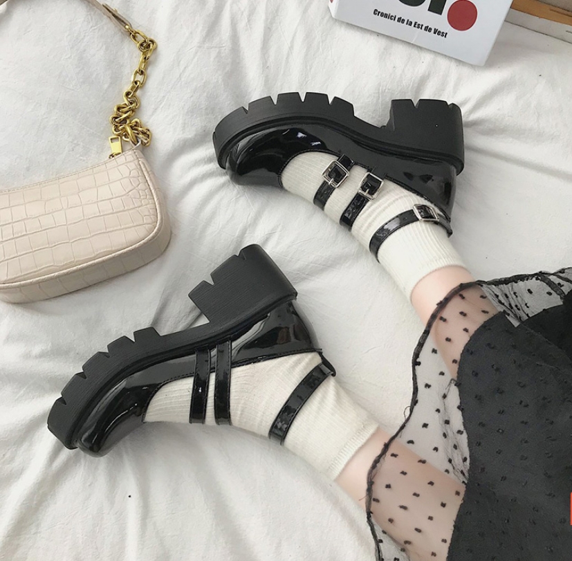 7 Stunning Pairs of Heels You Need in Your Shoe Collection 1 mary jane heels shopee